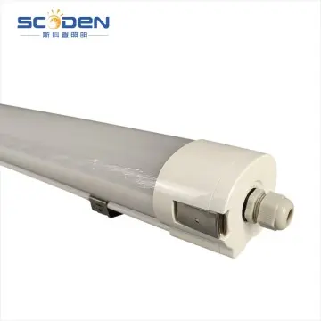 Series and interlock the plug of the LED long strip tube lamp